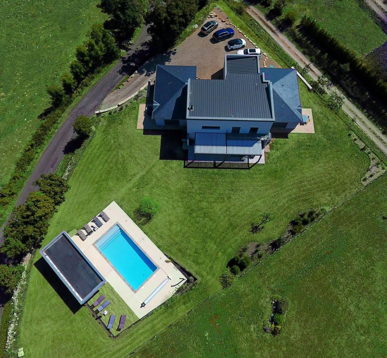 Le Gîte City Haut de gamme, Jardin, Piscine Gabriac  Extérieur photo